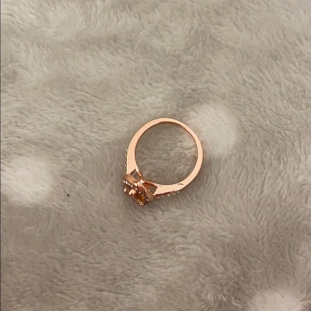 Ring - Picture 3 of 4